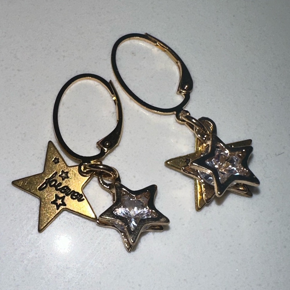 4 earring sets - Picture 7 of 8